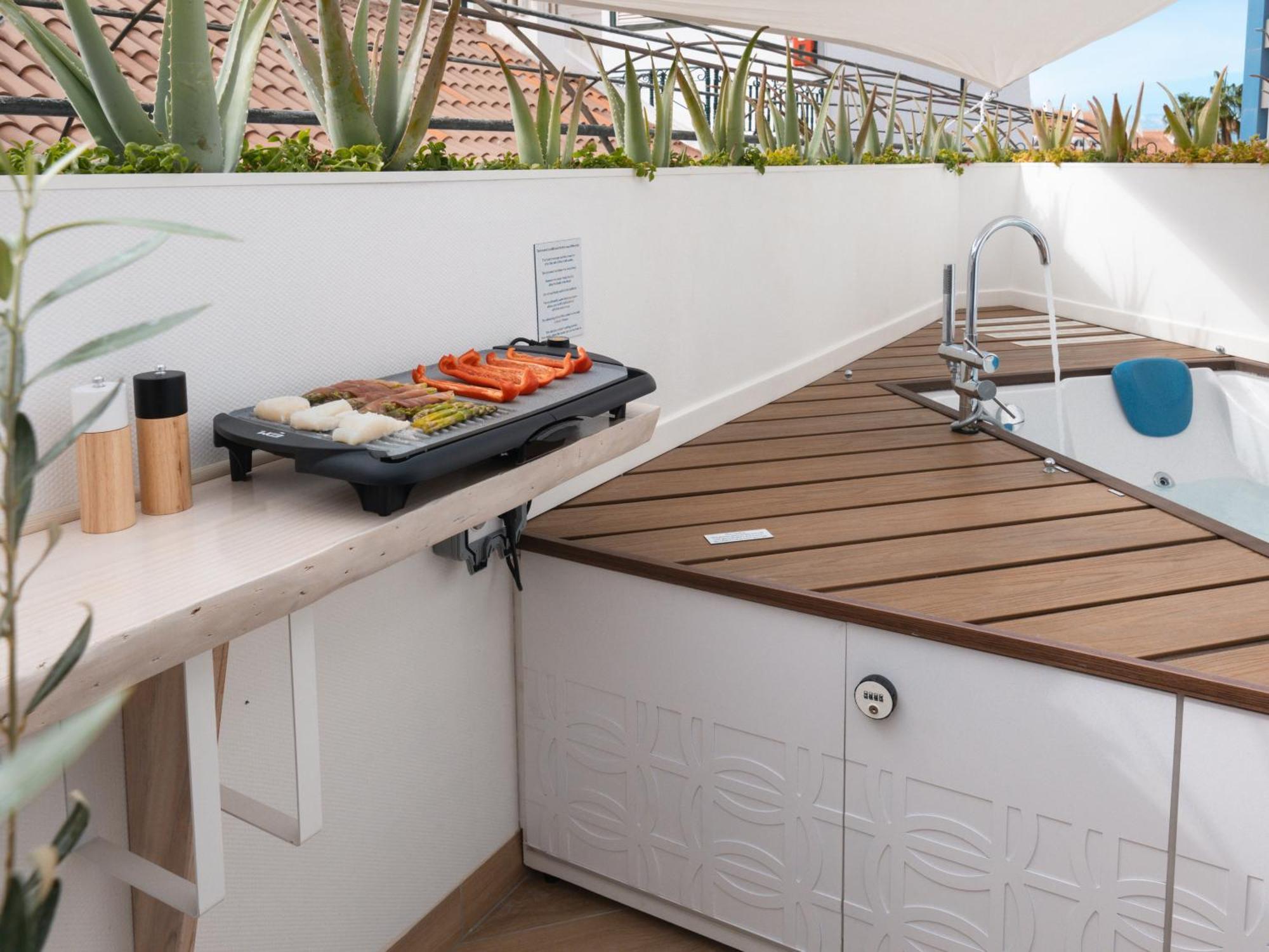 Wow Apartment With Private Jacuzzi And 2 Terraces In Los Christianos ロスクリスティアーノス エクステリア 写真